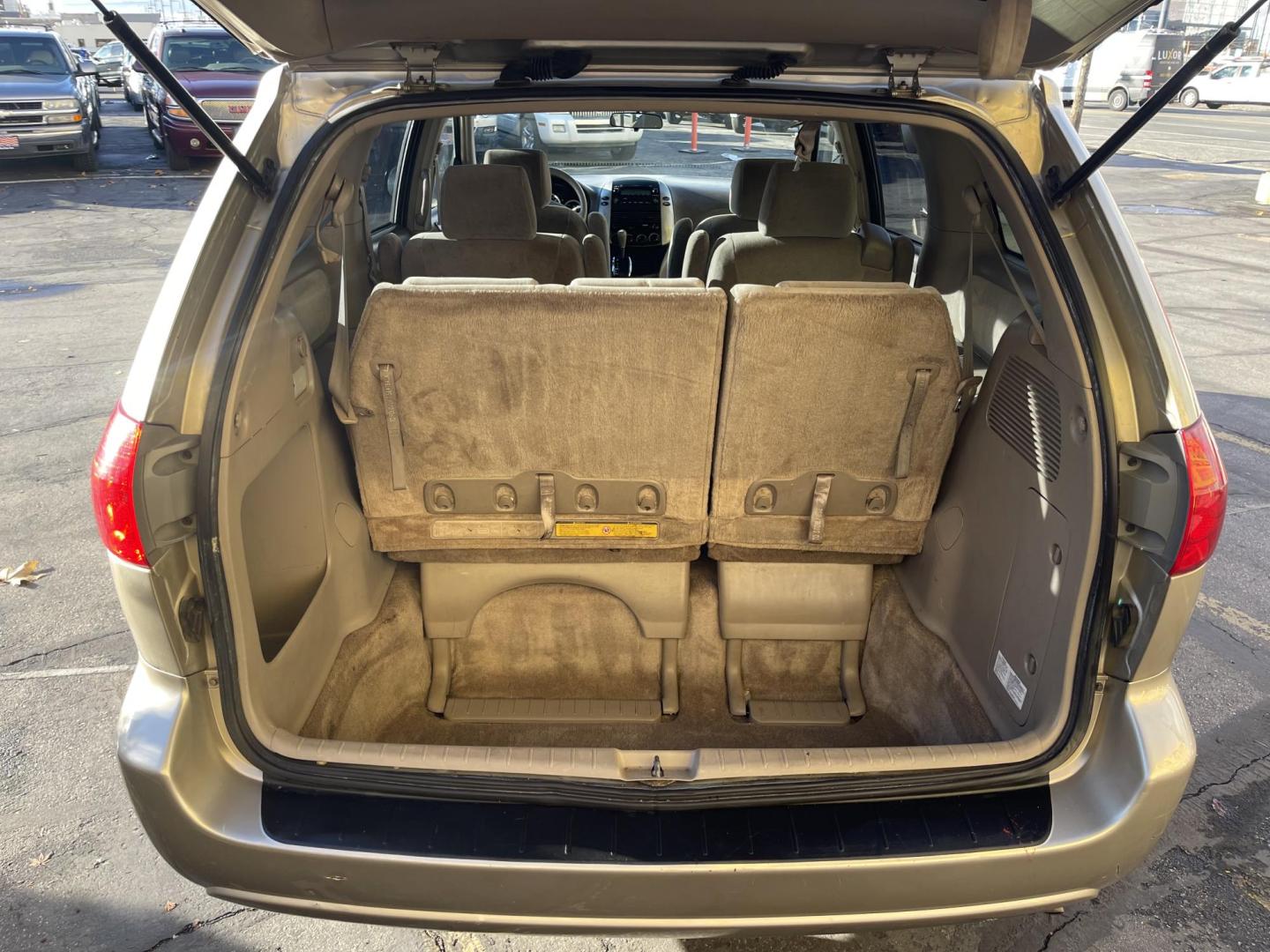 2006 Harvest Gold Metallic /TAN Toyota Sienna CE (5TDZA23C96S) with an 3.3 V6 engine, Automatic transmission, located at 801 South State Street, Salt Lake City, UT, 84111, (801) 328-0098, 40.751953, -111.888206 - 2006 Toyota Sienna *Branded Title* *Rebuilt/Restored* Features: Am/Fm/Cd, Automatic, 7 Passenger, Cloth Seats, 3.3 LITER V6 VVT-i, runs and drives good passes Utah state emissions testing requirements. - Photo#18