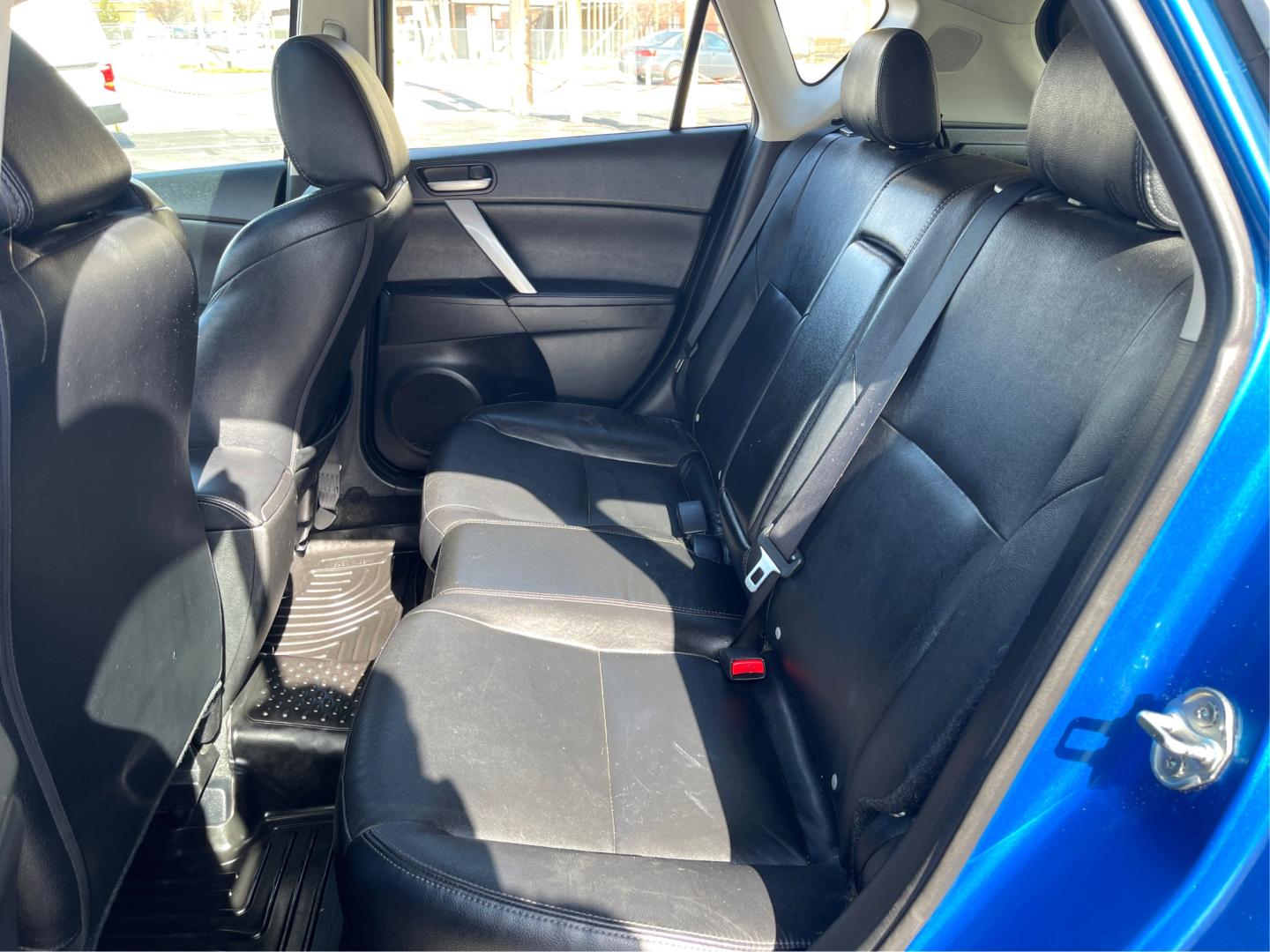 2012 Blue /BLACK Mazda MAZDA3 3 I Grand Touring (JM1BL1M78C1) with an 2.0 Liter 4 Cylinder engine, AUTOMATIC transmission, located at 801 South State Street, Salt Lake City, UT, 84111, (801) 328-0098, 40.751953, -111.888206 - "Get yourself into this exquisite 2012 Mazda MAZDA3! With impeccable handling, attractive design, great fuel efficiency, and top-notch safety features, it delivers an unmatched driving experience. Low mileage with a great price tag - It’s pre-owned, not pre-loved!" Features Top Features: Alloy W - Photo#9