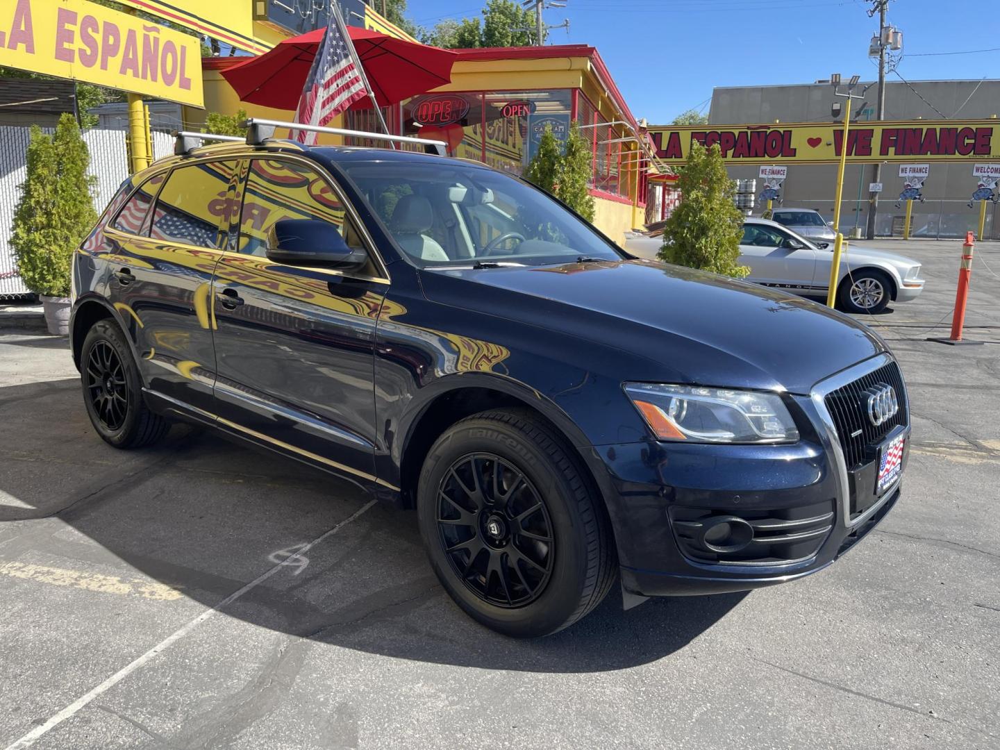 2010 Blue /Tan Audi Q5 Premium Plus (WA1LKAFP2AA) with an 3.2L V6 engine, Automatic transmission, located at 801 South State Street, Salt Lake City, UT, 84111, (801) 328-0098, 40.751953, -111.888206 - Features: 4WD/AWD, Panoramic Sunroof, Alloy Wheels, Parking Sensors, Bluetooth Technology, Power Hatch/Deck Lid, Front Seat Heaters, Rear View Camera, Leather Seats, Satellite Radio Ready, Memory Seat(s), ABS Brakes, CD Audio, Power Locks, Rear Defroster, AM/FM Stereo, Cruise Control, Power Mirrors, - Photo#4