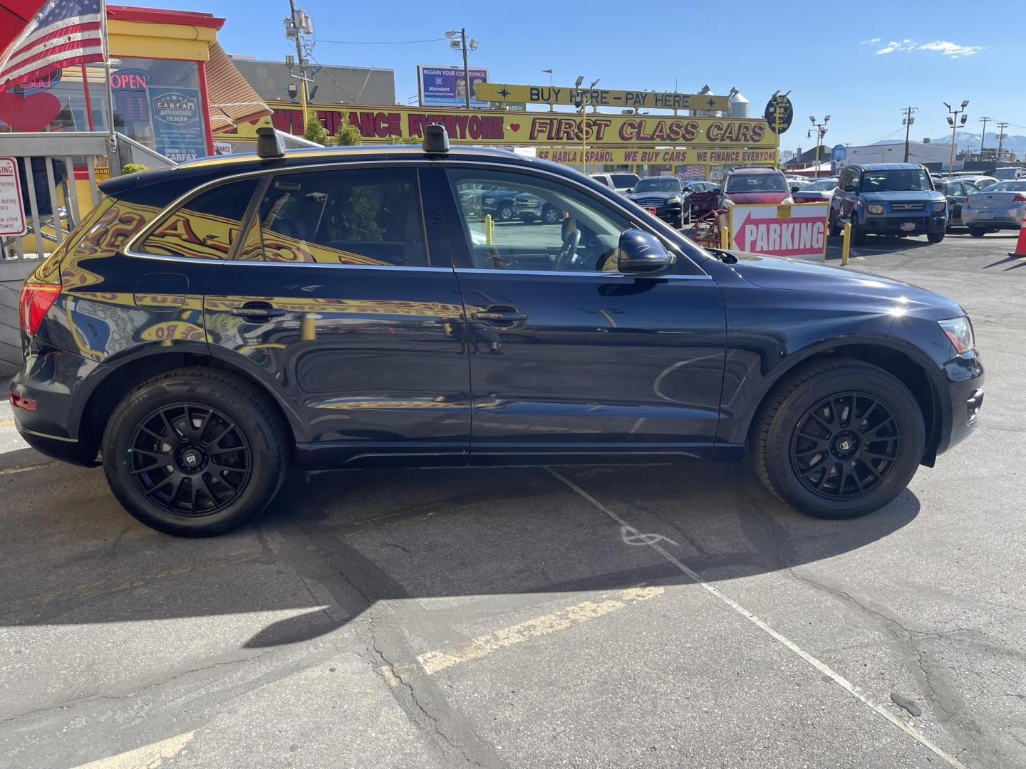 2010 Blue /Tan Audi Q5 Premium Plus (WA1LKAFP2AA) with an 3.2L V6 engine, Automatic transmission, located at 801 South State Street, Salt Lake City, UT, 84111, (801) 328-0098, 40.751953, -111.888206 - Features: 4WD/AWD, Panoramic Sunroof, Alloy Wheels, Parking Sensors, Bluetooth Technology, Power Hatch/Deck Lid, Front Seat Heaters, Rear View Camera, Leather Seats, Satellite Radio Ready, Memory Seat(s), ABS Brakes, CD Audio, Power Locks, Rear Defroster, AM/FM Stereo, Cruise Control, Power Mirrors, - Photo#5