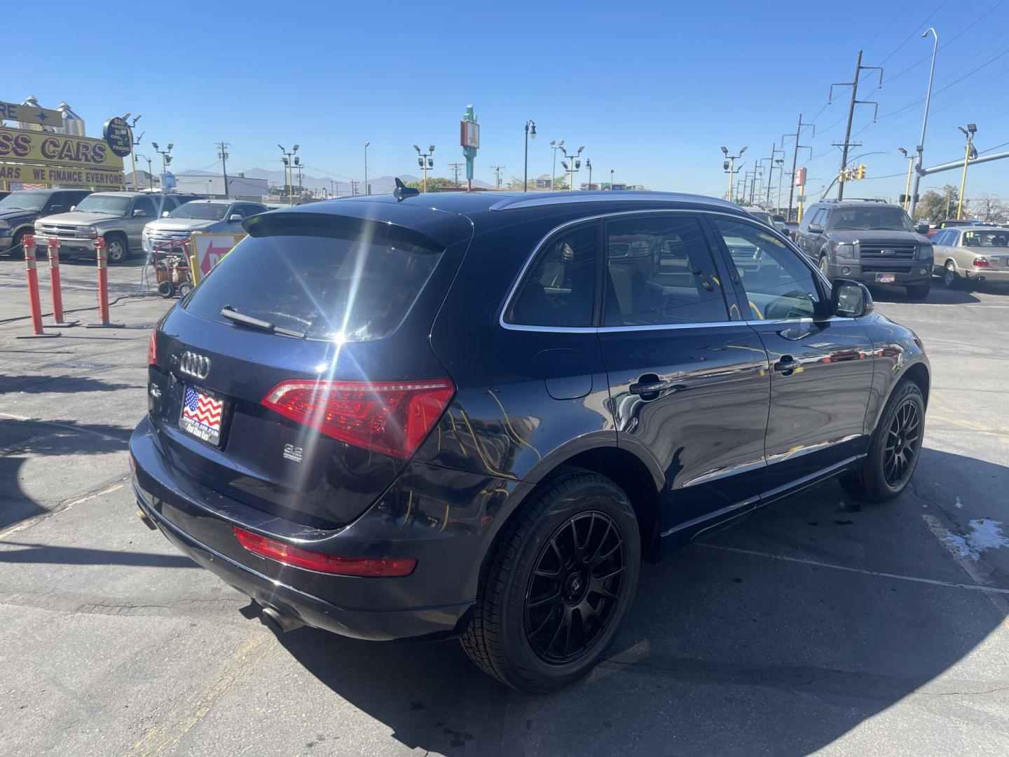 2010 Blue /Tan Audi Q5 Premium Plus (WA1LKAFP2AA) with an 3.2L V6 engine, Automatic transmission, located at 801 South State Street, Salt Lake City, UT, 84111, (801) 328-0098, 40.751953, -111.888206 - Features: 4WD/AWD, Panoramic Sunroof, Alloy Wheels, Parking Sensors, Bluetooth Technology, Power Hatch/Deck Lid, Front Seat Heaters, Rear View Camera, Leather Seats, Satellite Radio Ready, Memory Seat(s), ABS Brakes, CD Audio, Power Locks, Rear Defroster, AM/FM Stereo, Cruise Control, Power Mirrors, - Photo#6