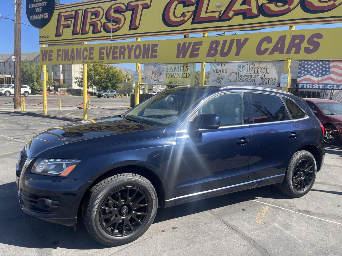 2010 Blue /Tan Audi Q5 Premium Plus (WA1LKAFP2AA) with an 3.2L V6 engine, Automatic transmission, located at 801 South State Street, Salt Lake City, UT, 84111, (801) 328-0098, 40.751953, -111.888206 - Features: 4WD/AWD, Panoramic Sunroof, Alloy Wheels, Parking Sensors, Bluetooth Technology, Power Hatch/Deck Lid, Front Seat Heaters, Rear View Camera, Leather Seats, Satellite Radio Ready, Memory Seat(s), ABS Brakes, CD Audio, Power Locks, Rear Defroster, AM/FM Stereo, Cruise Control, Power Mirrors, - Photo#10