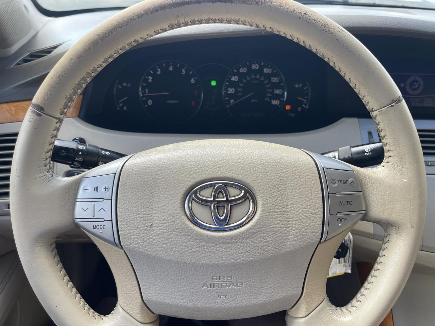 2007 /Tan Toyota Avalon Limited (4T1BK36B27U) with an 3.5L V6 DOHC 24V engine, 5-Speed Automatic Overdrive transmission, located at 801 South State Street, Salt Lake City, UT, 84111, (801) 328-0098, 40.751953, -111.888206 - Extra clean great condition! Clean title! No salt, no rust. It is from a dry climate area. Clean Carfax only 2 owners! A must see! Features: Alloy Wheels, Leather Seats, Sunroof(s), ABS Brakes, CD Audio, Power Locks, Rear Defroster, AM/FM Stereo, Cassette Player, Power Mirrors, Side Airbags, Air Co - Photo#15