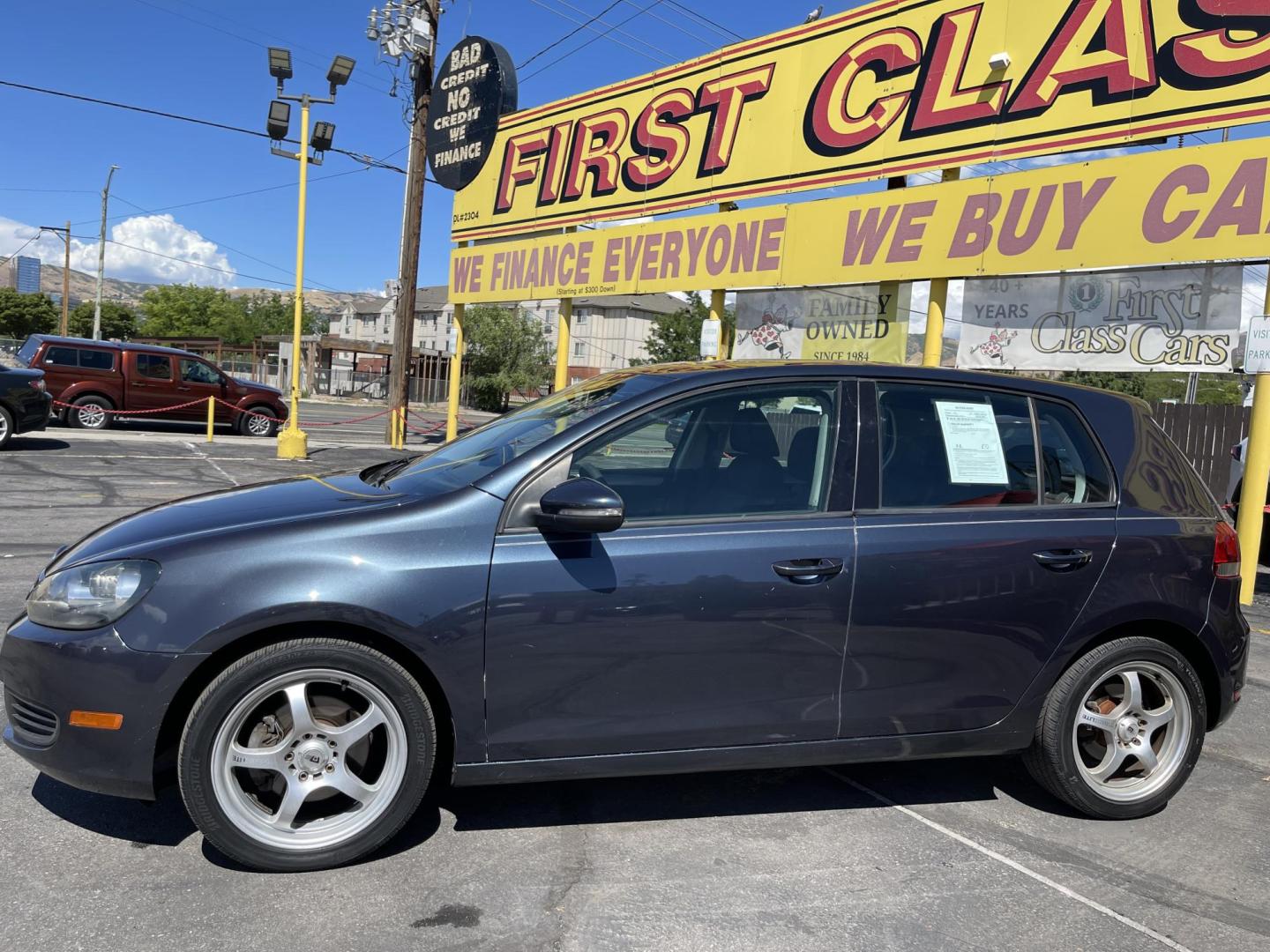 2011 French Blue Metallic /Black Volkswagen Golf 2.5L 4-Door PZEV (WVWDB7AJ3BW) with an 2.5L L5 DOHC 20V engine, 6-Speed Automatic transmission, located at 801 South State Street, Salt Lake City, UT, 84111, (801) 328-0098, 40.751953, -111.888206 - Clean Carfax! Clean title! From a dry climate area no salt no rust! Very nice must see! Features: Alloy Wheels, Front Seat Heaters, Bluetooth Technology, Sunroof(s), Cloth Seats, ABS Brakes, Auxiliary Audio Input, Power Locks, Side Airbags, AM/FM Stereo CD Audio, Power Mirrors, Traction Control, A - Photo#11