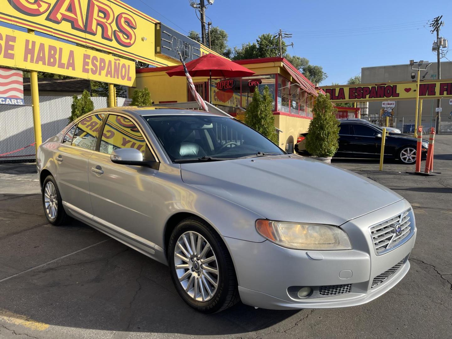 2008 Silver Sky Metallic /Black Volvo S80 3.2 FWD (YV1AS982781) with an 3.2L L6 DOHC 24V TURBO engine, 6-Speed Automatic Overdrive transmission, located at 801 South State Street, Salt Lake City, UT, 84111, (801) 328-0098, 40.751953, -111.888206 - Clean title! Only 2 owners, super low miles for the year only 103,905 miles!!! Hard to find this clean with low miles for this year. Features: Alloy Wheels, Rear Seat Heaters, Leather Seats, Run Flat Tires, Memory Seat(s), Sunroof(s), ABS Brakes, Auxiliary Audio, InputPower Locks, Rear Defroster, A - Photo#3