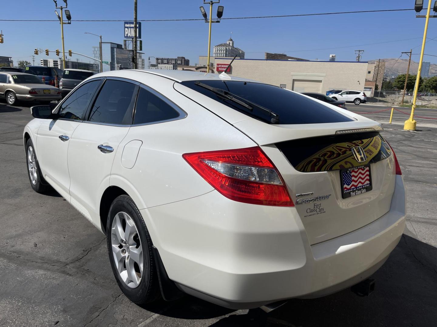 2010 Pure White /Black Honda Accord Crosstour EX-L 2WD 5-Spd AT (5J6TF1H52AL) with an 3.5L V6 SOHC 24V engine, 5-Speed Automatic transmission, located at 801 South State Street, Salt Lake City, UT, 84111, (801) 328-0098, 40.751953, -111.888206 - Super clean 2010 Honda Accord Crosstour! Hard to find car only 1 owner reported on the Carfax history report. Vehicle has been well maintained and clean. It has been regularly serviced with 18 service records reported to Carfax. Tons of space in the back with the hatchback! Great storage space with - Photo#10