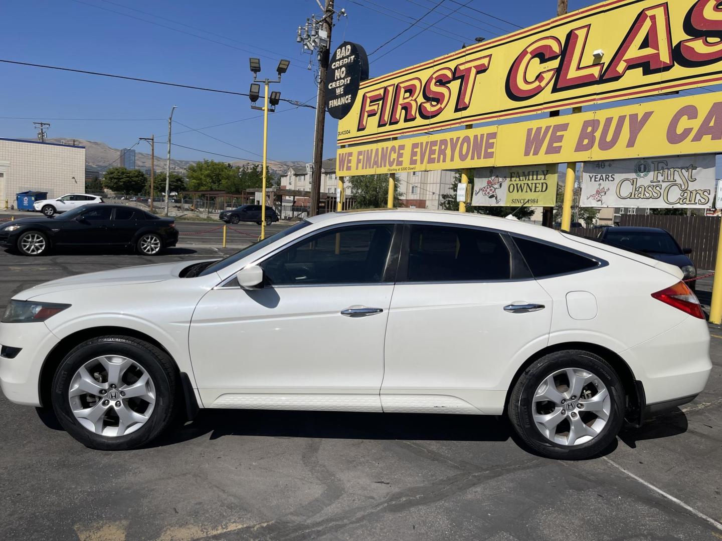 2010 Pure White /Black Honda Accord Crosstour EX-L 2WD 5-Spd AT (5J6TF1H52AL) with an 3.5L V6 SOHC 24V engine, 5-Speed Automatic transmission, located at 801 South State Street, Salt Lake City, UT, 84111, (801) 328-0098, 40.751953, -111.888206 - Super clean 2010 Honda Accord Crosstour! Hard to find car only 1 owner reported on the Carfax history report. Vehicle has been well maintained and clean. It has been regularly serviced with 18 service records reported to Carfax. Tons of space in the back with the hatchback! Great storage space with - Photo#12