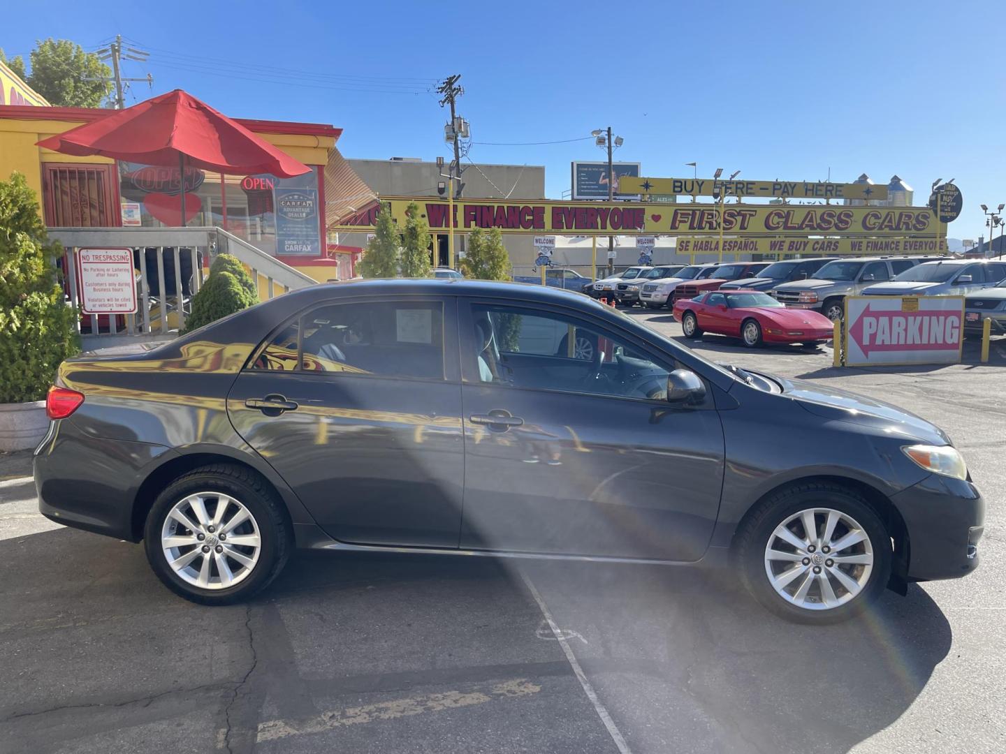 2009 Graphite Pearl /Gray Toyota Corolla LE (JTDBL40E89J) with an 1.8L L4 DOHC 16V engine, 5-Speed Automatic Overdrive transmission, located at 801 South State Street, Salt Lake City, UT, 84111, (801) 328-0098, 40.751953, -111.888206 - Clean title! Clean Carfax history report no reported accidents on Carfax! Only 3 previous owners reported. From a dry climate area! Great gas mileage! Boasts 35 Highway MPG and 27 City MPG! This Toyota COROLLA delivers a Gas I4 1.8L/110 engine powering this Automatic transmission. Features: Cloth - Photo#4