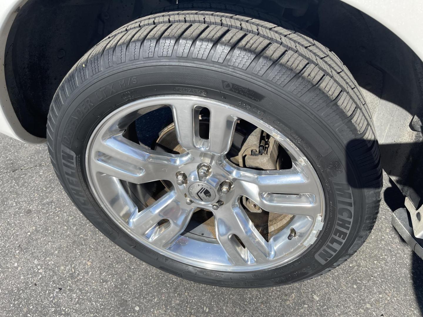 2010 Galaxy White /Tan Mercury Mountaineer Premier 4.6L AWD (4M2EN4J84AU) with an 4.6L V8 SOHC 12V engine, 6-Speed Automatic Overdrive transmission, located at 801 South State Street, Salt Lake City, UT, 84111, (801) 328-0098, 40.751953, -111.888206 - Clean title no reported accidents on Carfax history report!!! Very nice all wheel drive SUV for winter! In great condition for the year, make and miles!!! 3rd Row seating, Navigation and leather seats loaded with lots of extras! Must see very clean SUV. Features: 20 Inch Plus Wheels, Parking Senso - Photo#10