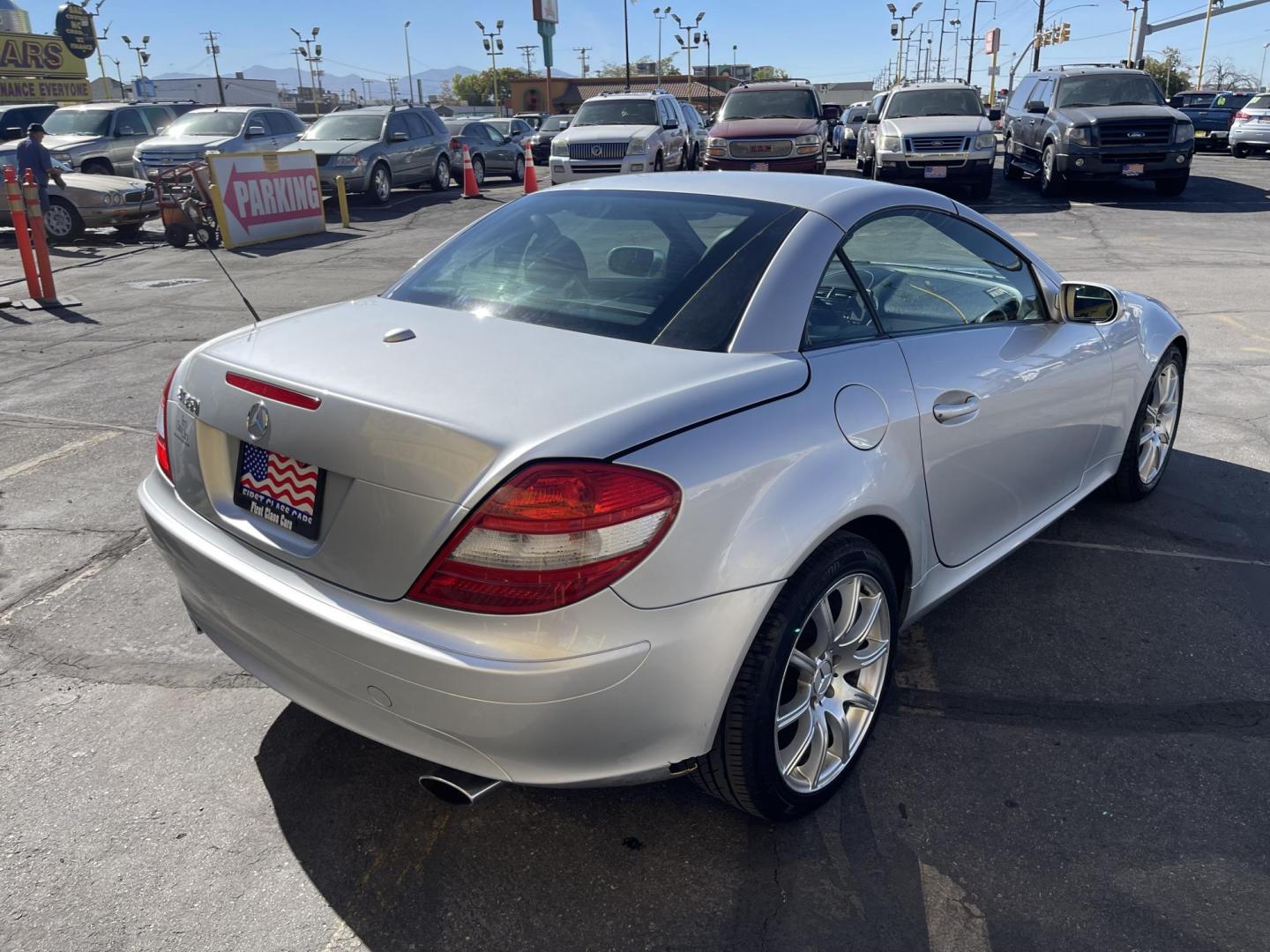 2007 Silver Sky Metallic /Black Mercedes-Benz SLK SLK350 (WDBWK56FX7F) with an 3.5L V6 DOHC 24V engine, Automatic transmission, located at 801 South State Street, Salt Lake City, UT, 84111, (801) 328-0098, 40.751953, -111.888206 - Real nice hard to find Mercedes-Benz SLK 350 Convertible with hard top! Rare car with low miles only 87,295 miles. Real clean black leather interior! Hard to find this is a must see vehicle! Call for details. Vehicle was declared a total loss by insurance and has been issued a Rebuilt restored title - Photo#6