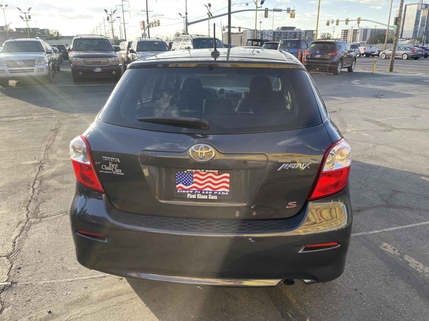 2010 Mineral Gray Metallic /Black Toyota Matrix S 5-Speed AT (2T1KE4EE4AC) with an 1.8L L4 DOHC 16V engine, 5-Speed Automatic transmission, located at 801 South State Street, Salt Lake City, UT, 84111, (801) 328-0098, 40.751953, -111.888206 - Low miles for the year! Great gas mileage car with low miles hard to find! Clean Carfax history report clean title! Only 1 Owner on Carfax history report. Features: Alloy Wheels, Cloth Seats, Satellite Radio Ready, ABS Brakes, Auxiliary Audio Input, Power Locks, Side Airbags, AM/FM Stereo, CD Audi - Photo#7