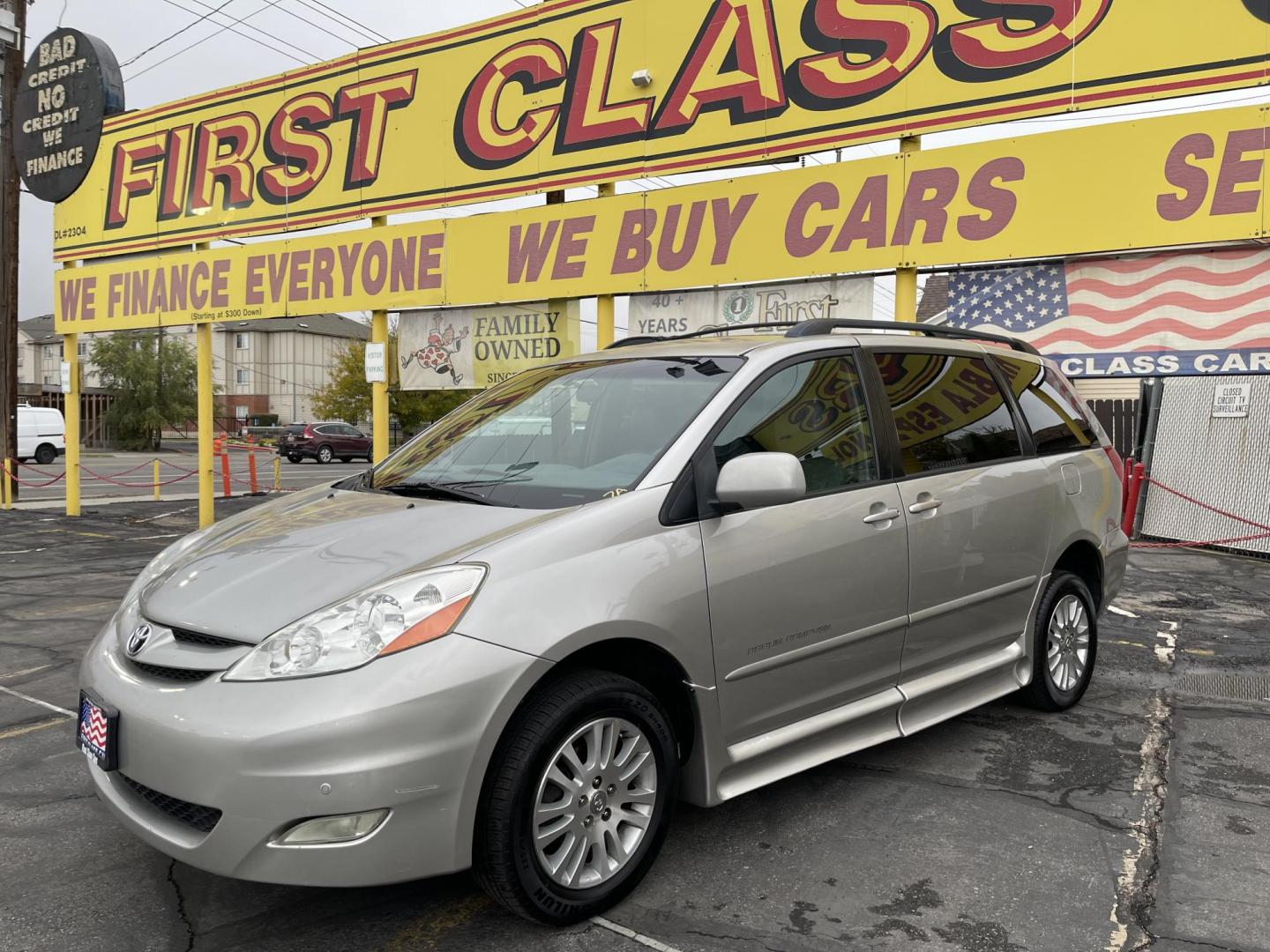 2009 Silver Sky Metallic /Tan Toyota Sienna XLE BraunAbility (5TDZK22C59S) with an 3.5L V6 EFI DOHC 24V engine, 5-Speed Automatic transmission, located at 801 South State Street, Salt Lake City, UT, 84111, (801) 328-0098, 40.751953, -111.888206 - Equipped with BraunAbility motorized wheelchair ramp. Great van in good shape for anyone who needs a handicap accessible van. No middle row seating for the wheelchair ramp. The BraunAbility wheelchair ramp is over $10,000 if you purchase the ramp separately from a BraunAbility dealer not including t - Photo#6