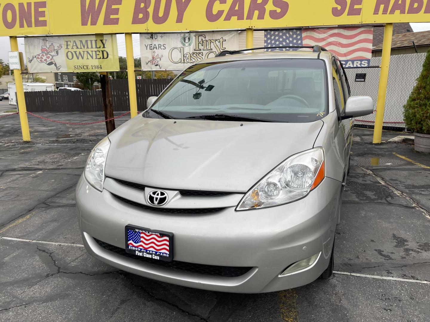 2009 Silver Sky Metallic /Tan Toyota Sienna XLE BraunAbility (5TDZK22C59S) with an 3.5L V6 EFI DOHC 24V engine, 5-Speed Automatic transmission, located at 801 South State Street, Salt Lake City, UT, 84111, (801) 328-0098, 40.751953, -111.888206 - Equipped with BraunAbility motorized wheelchair ramp. Great van in good shape for anyone who needs a handicap accessible van. No middle row seating for the wheelchair ramp. The BraunAbility wheelchair ramp is over $10,000 if you purchase the ramp separately from a BraunAbility dealer not including t - Photo#7