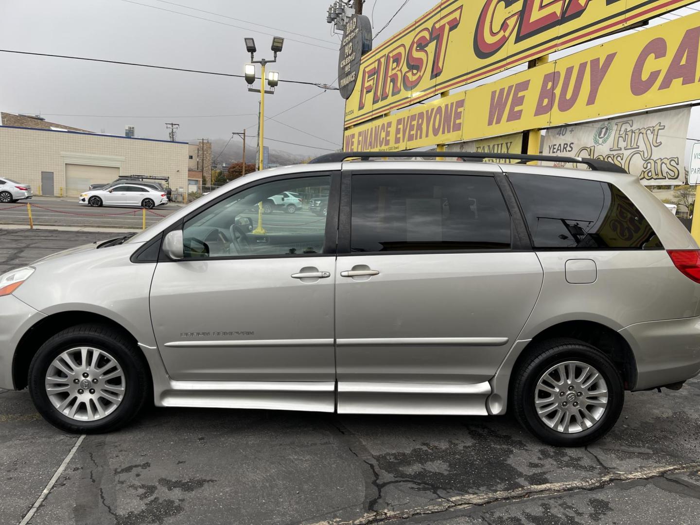 2009 Silver Sky Metallic /Tan Toyota Sienna XLE BraunAbility (5TDZK22C59S) with an 3.5L V6 EFI DOHC 24V engine, 5-Speed Automatic transmission, located at 801 South State Street, Salt Lake City, UT, 84111, (801) 328-0098, 40.751953, -111.888206 - Equipped with BraunAbility motorized wheelchair ramp. Great van in good shape for anyone who needs a handicap accessible van. No middle row seating for the wheelchair ramp. The BraunAbility wheelchair ramp is over $10,000 if you purchase the ramp separately from a BraunAbility dealer not including t - Photo#14