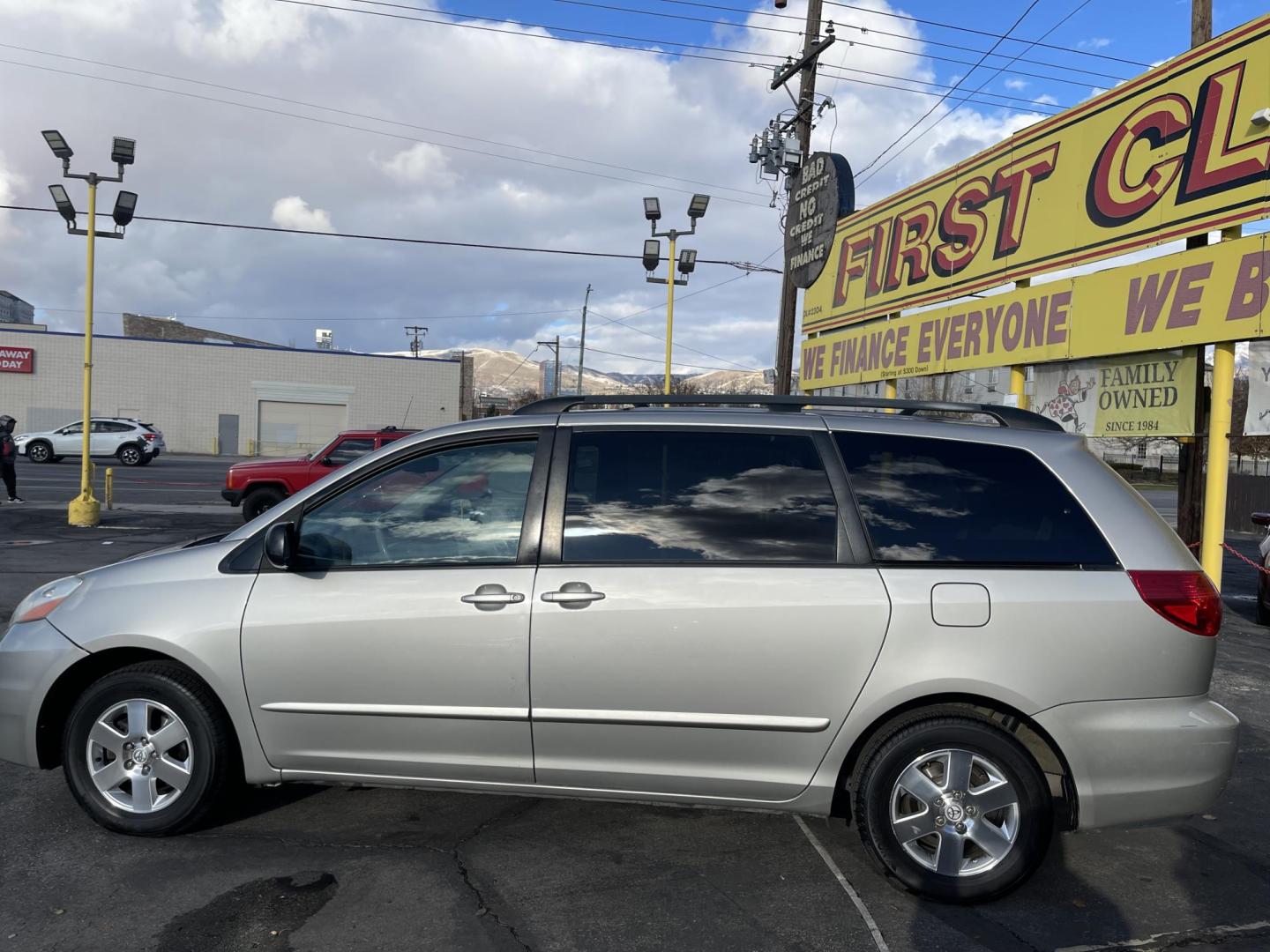 2006 Silver Sky Metallic /Gray Toyota Sienna CE 7-Passenger Seating (5TDZA23CX6S) with an 3.3L V6 DOHC 24V engine, 5-Speed Automatic Overdrive transmission, located at 801 South State Street, Salt Lake City, UT, 84111, (801) 328-0098, 40.751953, -111.888206 - Great affordable family van! 7 passenger seating with 3rd row seating! Good condition for the year, make and miles! Features Top Features: Cloth Seats, Rear Air Conditioning, Fold-Away Third Row, Third Row Seat, Quad Seats, ABS Brakes, Auxiliary Audio Input, Overhead Airbags, Power Sliding Door(s - Photo#6