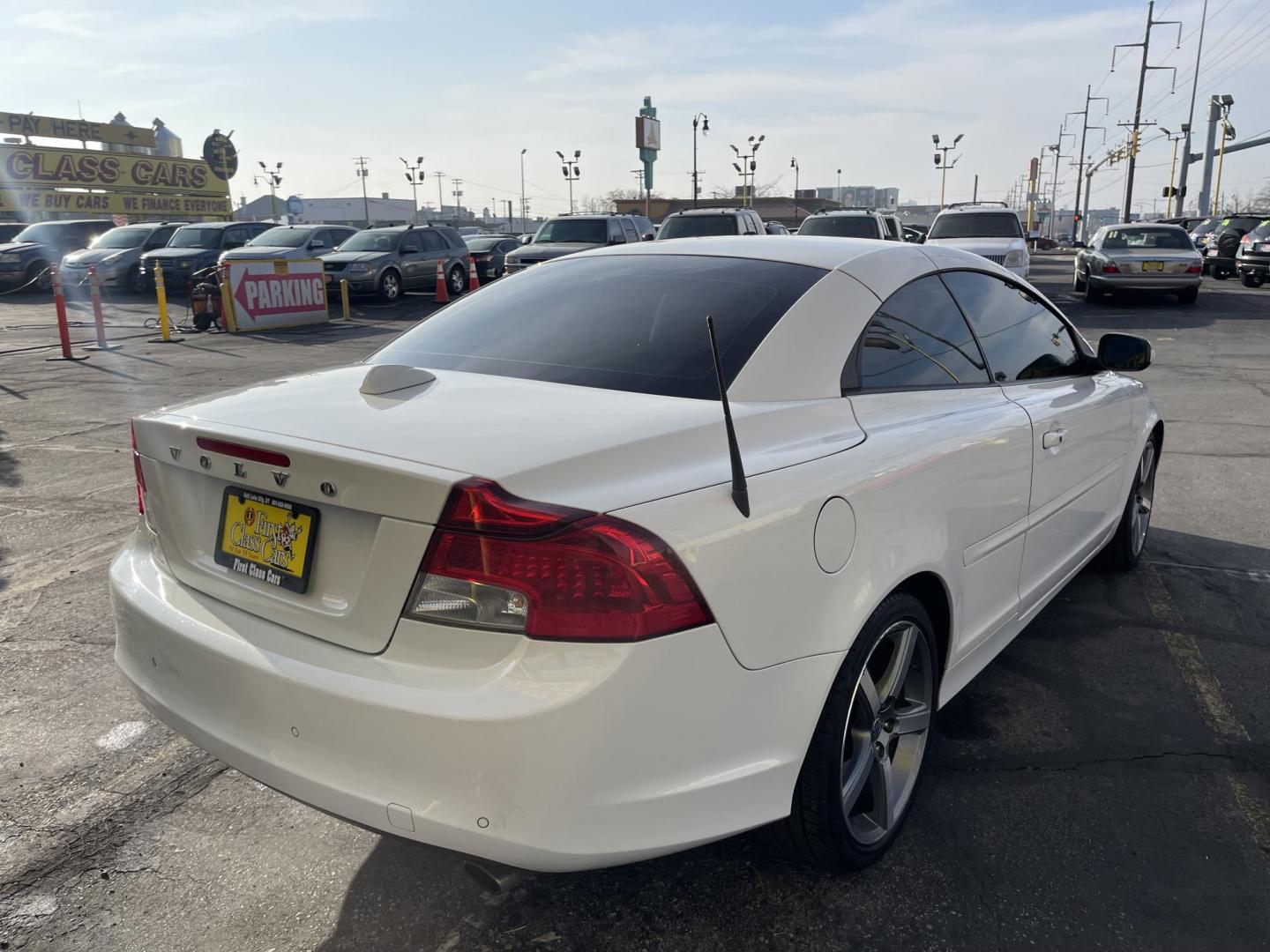 2011 Artic White /Tan Volvo C70 T5 (YV1672MC8BJ) with an 2.5L L5 DOHC 20V TURBO engine, 6-Speed Manual Overdrive transmission, located at 801 South State Street, Salt Lake City, UT, 84111, (801) 328-0098, 40.751953, -111.888206 - Clean title! Real nice car in great condition for the year, make and miles! Must see car for anyone looking for a nice clean car! Features: Alloy Wheels, Memory Seat(s), Bluetooth Technology, Parking Sensors, Front Seat Heaters, Quad Seats, Hard Top, Turbo Charged Engine, Leather Seats ABS Brakes, - Photo#6