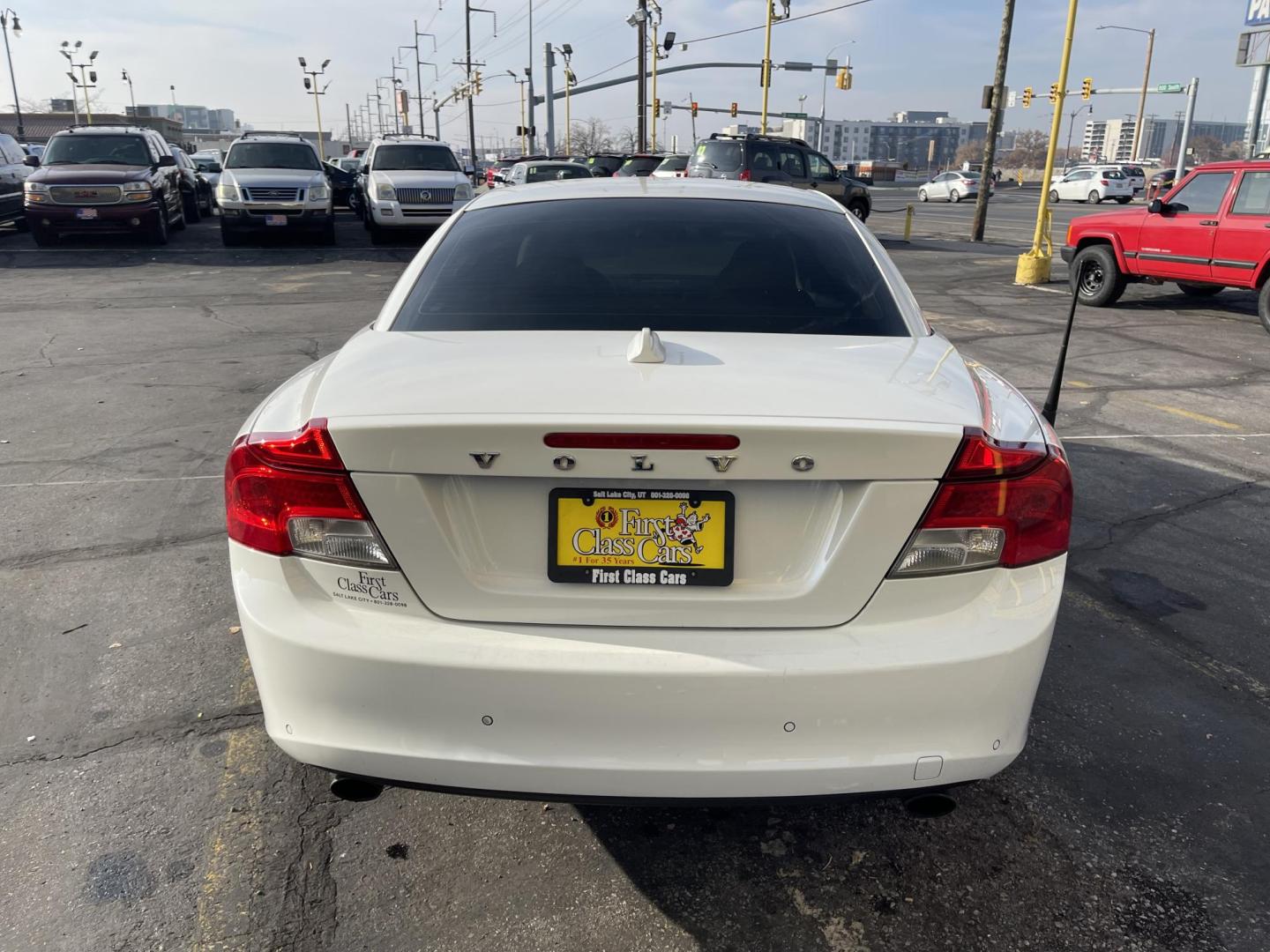 2011 Artic White /Tan Volvo C70 T5 (YV1672MC8BJ) with an 2.5L L5 DOHC 20V TURBO engine, 6-Speed Manual Overdrive transmission, located at 801 South State Street, Salt Lake City, UT, 84111, (801) 328-0098, 40.751953, -111.888206 - Clean title! Real nice car in great condition for the year, make and miles! Must see car for anyone looking for a nice clean car! Features: Alloy Wheels, Memory Seat(s), Bluetooth Technology, Parking Sensors, Front Seat Heaters, Quad Seats, Hard Top, Turbo Charged Engine, Leather Seats ABS Brakes, - Photo#8