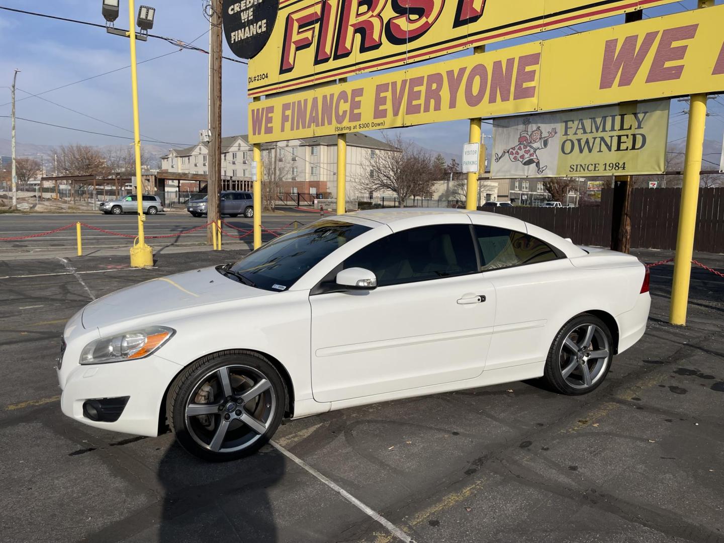 2011 Artic White /Tan Volvo C70 T5 (YV1672MC8BJ) with an 2.5L L5 DOHC 20V TURBO engine, 6-Speed Manual Overdrive transmission, located at 801 South State Street, Salt Lake City, UT, 84111, (801) 328-0098, 40.751953, -111.888206 - Clean title! Real nice car in great condition for the year, make and miles! Must see car for anyone looking for a nice clean car! Features: Alloy Wheels, Memory Seat(s), Bluetooth Technology, Parking Sensors, Front Seat Heaters, Quad Seats, Hard Top, Turbo Charged Engine, Leather Seats ABS Brakes, - Photo#10