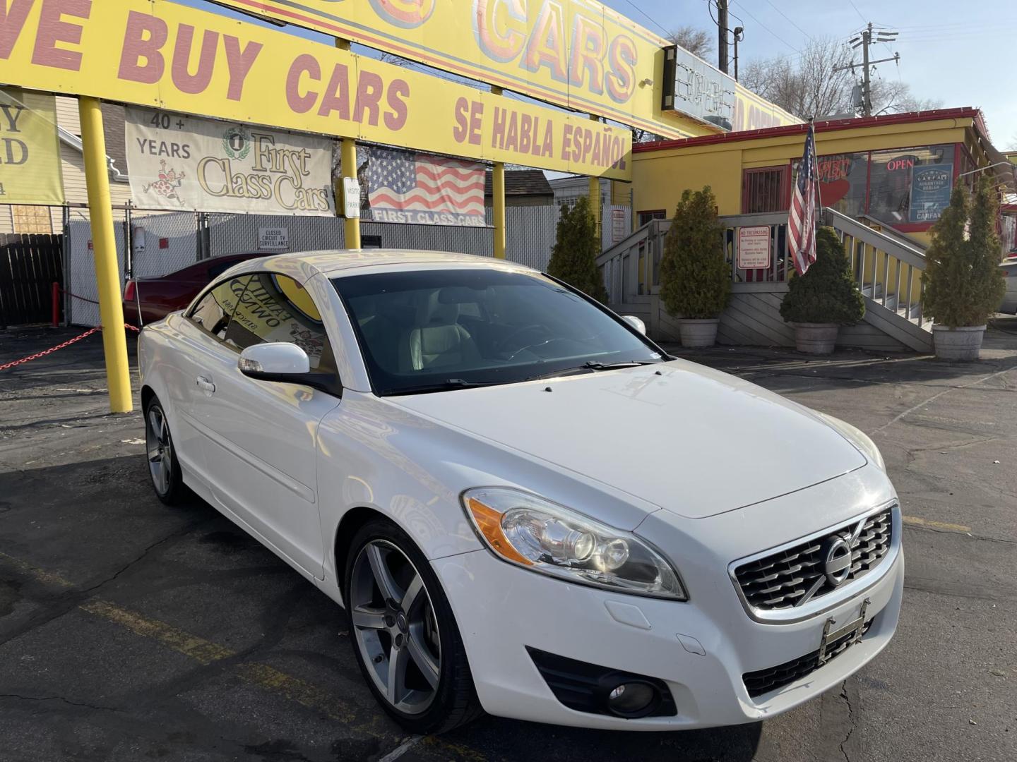 2011 Artic White /Tan Volvo C70 T5 (YV1672MC8BJ) with an 2.5L L5 DOHC 20V TURBO engine, 6-Speed Manual Overdrive transmission, located at 801 South State Street, Salt Lake City, UT, 84111, (801) 328-0098, 40.751953, -111.888206 - Clean title! Real nice car in great condition for the year, make and miles! Must see car for anyone looking for a nice clean car! Features: Alloy Wheels, Memory Seat(s), Bluetooth Technology, Parking Sensors, Front Seat Heaters, Quad Seats, Hard Top, Turbo Charged Engine, Leather Seats ABS Brakes, - Photo#3