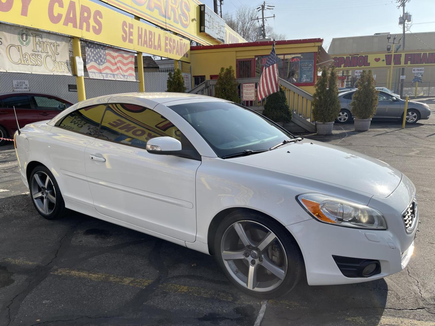 2011 Artic White /Tan Volvo C70 T5 (YV1672MC8BJ) with an 2.5L L5 DOHC 20V TURBO engine, 6-Speed Manual Overdrive transmission, located at 801 South State Street, Salt Lake City, UT, 84111, (801) 328-0098, 40.751953, -111.888206 - Clean title! Real nice car in great condition for the year, make and miles! Must see car for anyone looking for a nice clean car! Features: Alloy Wheels, Memory Seat(s), Bluetooth Technology, Parking Sensors, Front Seat Heaters, Quad Seats, Hard Top, Turbo Charged Engine, Leather Seats ABS Brakes, - Photo#5