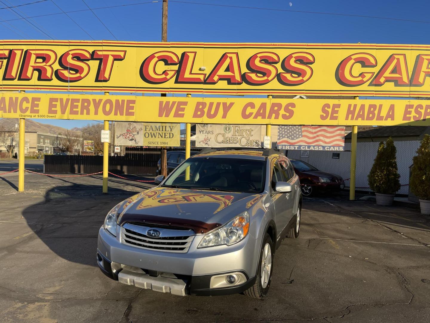 2012 Quick Silver Pearl /Black Subaru Outback 2.5i Premium (4S4BRBGCXC3) with an 2.5L H4 DOHC 16V engine, Automatic transmission, located at 801 South State Street, Salt Lake City, UT, 84111, (801) 328-0098, 40.751953, -111.888206 - New tires! Clean title! Clean Carfax only 2 owners no accidents! Perfect AWD vehicle for winter time! Great gas mileage! Must see for anyone looking for a nice affordable reliable car with AWD! Features: 4WD/AWD, Cloth Seats, Alloy Wheels, Front Seat Heaters, Bluetooth Technology, Tow Hitch, ABS B - Photo#2