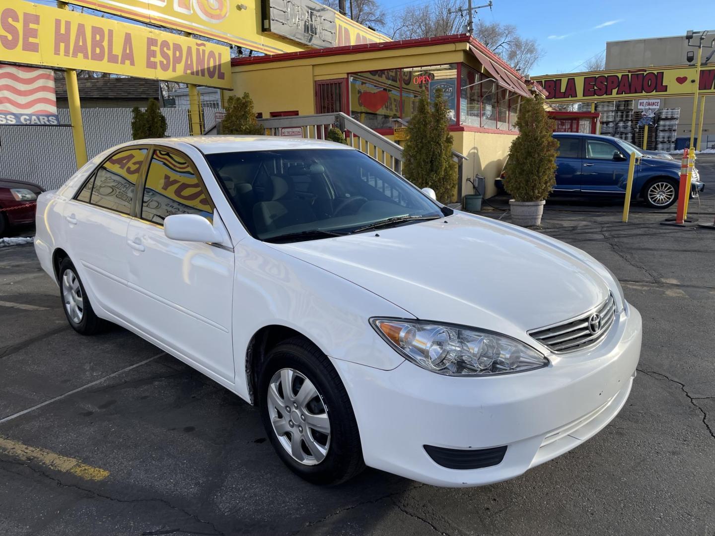 2005 Super White II /Gray Cloth Toyota Camry LE (4T1BE32K55U) with an 2.4L I4 engine, Automatic transmission, located at 801 South State Street, Salt Lake City, UT, 84111, (801) 328-0098, 40.751953, -111.888206 - Life is crazy. Now is the time to buy! All of our prices are just dollars above our cost. These prices will change as soon as life isn't so crazy. So please call or come in. We are here to save you a lot of money! Our service department is OPEN DAILY to help with any of your service needs. P - Photo#3