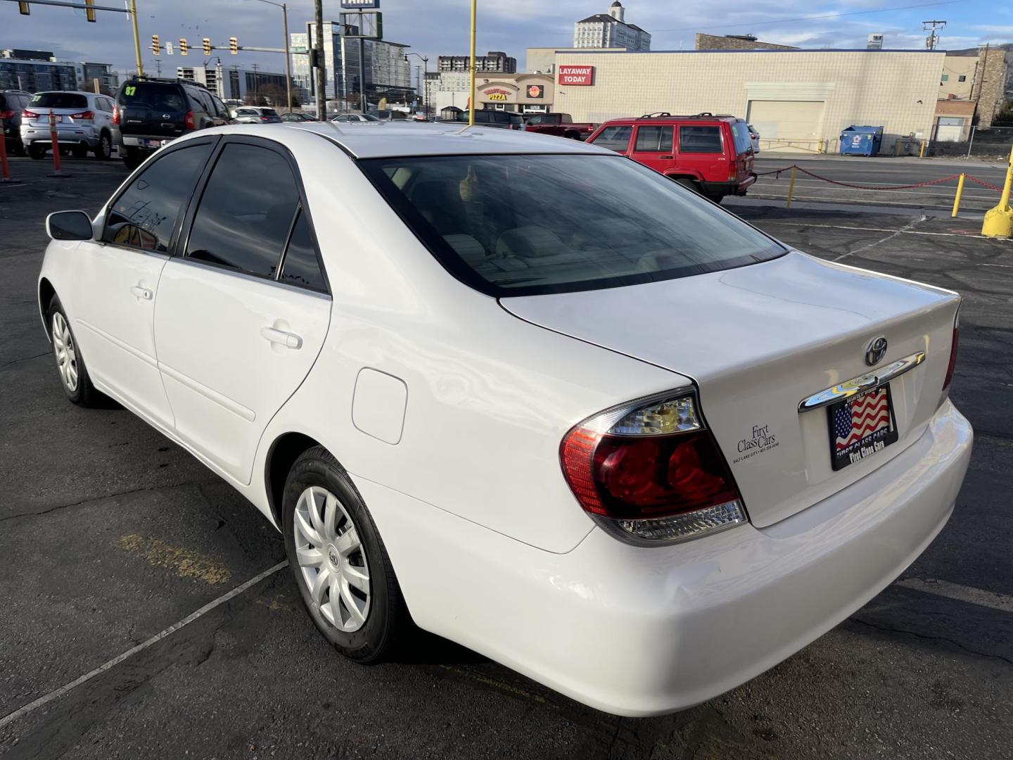 2005 Super White II /Gray Cloth Toyota Camry LE (4T1BE32K55U) with an 2.4L I4 engine, Automatic transmission, located at 801 South State Street, Salt Lake City, UT, 84111, (801) 328-0098, 40.751953, -111.888206 - Life is crazy. Now is the time to buy! All of our prices are just dollars above our cost. These prices will change as soon as life isn't so crazy. So please call or come in. We are here to save you a lot of money! Our service department is OPEN DAILY to help with any of your service needs. P - Photo#7