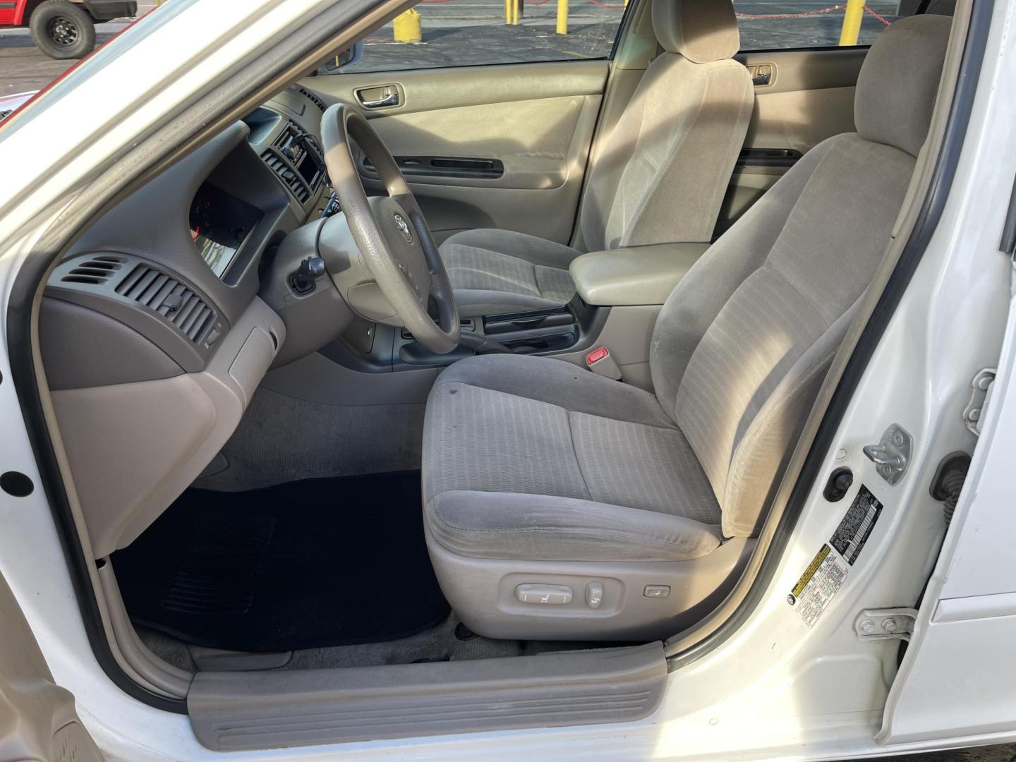 2005 Super White II /Gray Cloth Toyota Camry LE (4T1BE32K55U) with an 2.4L I4 engine, Automatic transmission, located at 801 South State Street, Salt Lake City, UT, 84111, (801) 328-0098, 40.751953, -111.888206 - Life is crazy. Now is the time to buy! All of our prices are just dollars above our cost. These prices will change as soon as life isn't so crazy. So please call or come in. We are here to save you a lot of money! Our service department is OPEN DAILY to help with any of your service needs. P - Photo#11