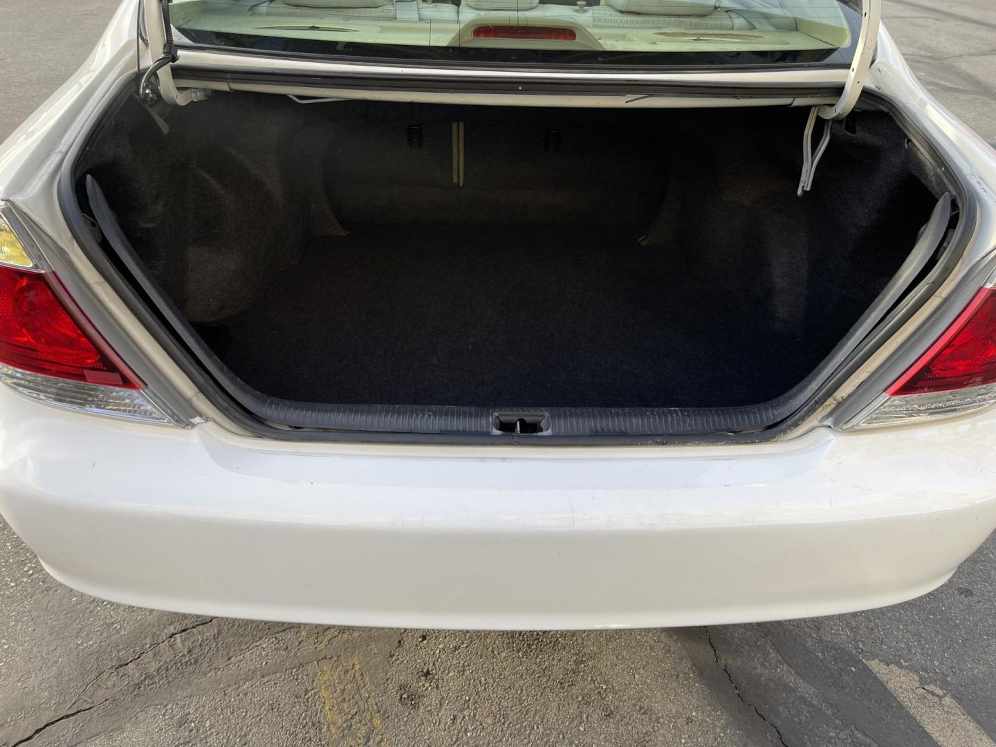 2005 Super White II /Gray Cloth Toyota Camry LE (4T1BE32K55U) with an 2.4L I4 engine, Automatic transmission, located at 801 South State Street, Salt Lake City, UT, 84111, (801) 328-0098, 40.751953, -111.888206 - Life is crazy. Now is the time to buy! All of our prices are just dollars above our cost. These prices will change as soon as life isn't so crazy. So please call or come in. We are here to save you a lot of money! Our service department is OPEN DAILY to help with any of your service needs. P - Photo#20